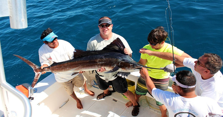 6 hour Fishing Charter 35 ft Boat 