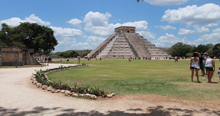 Private Chichen Itza & Cenote Ik Kil 
